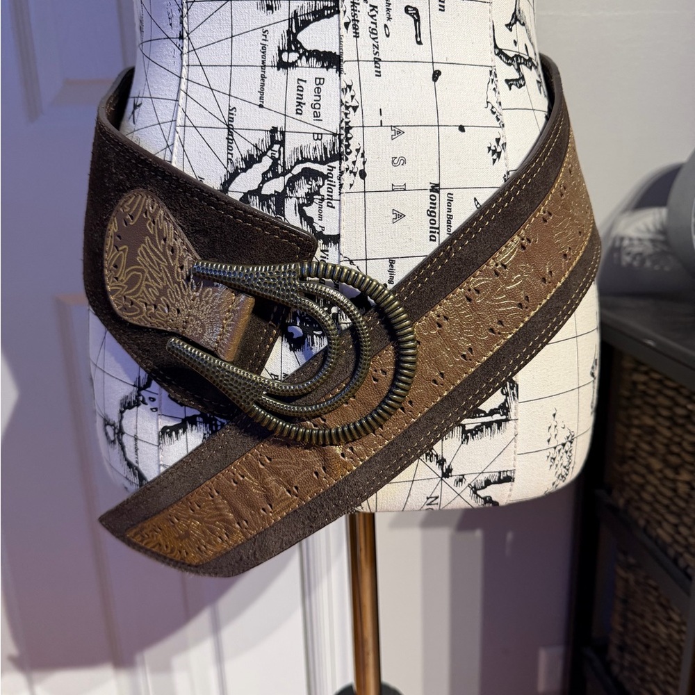 Chico's Genuine Leather Waist/Hip Wide Buckle Brown Western Tan Belt M chunky